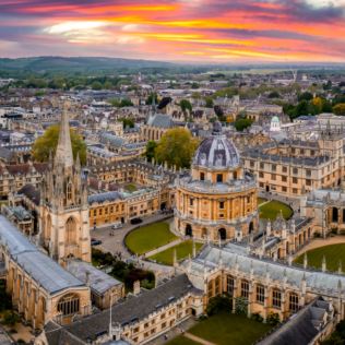 Extended Oxford City & Dreaming Spires Helicopter Tour for Two Product Image