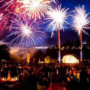 Outdoor Proms Concert for Two with a Bottle of Bubbly Product Image