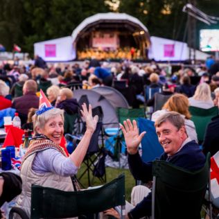 Deluxe Picnic at the Proms for Two Product Image