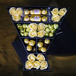 Ferrero Rocher & Raffaello Bouquet Red Roses Product Image