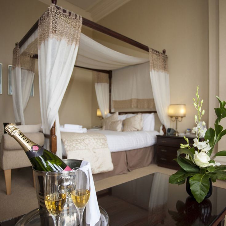 Luxury One Night Stay with Dinner & Fizz The Gift Experience