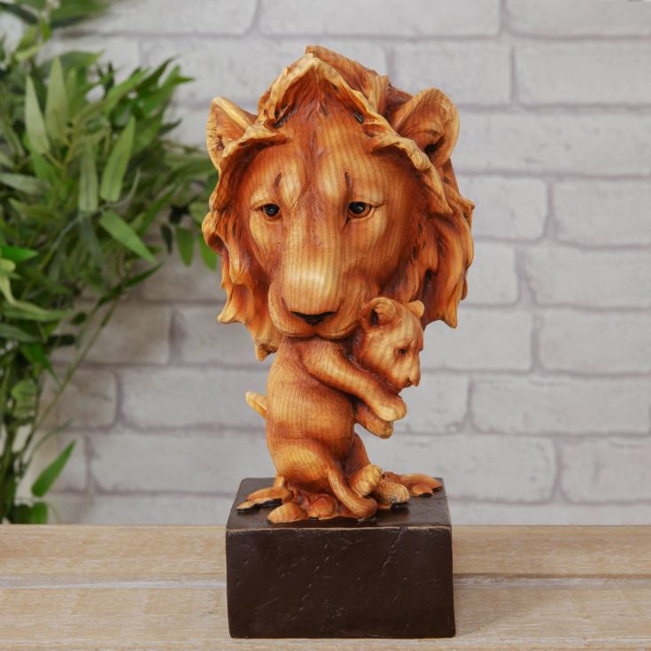 Naturecraft Wood Effect Resin Figurine - Lion & Cub product image