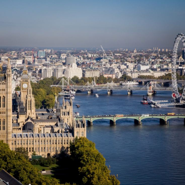 25 Minute Helicopter Tour Over London for Two product image