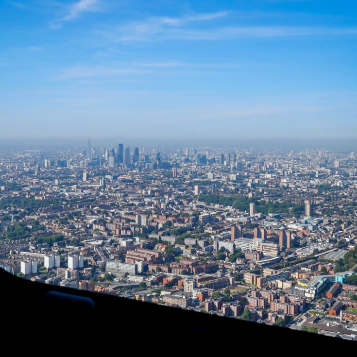 40th Anniversary VIP Helicopter Tour around London with Champagne for Couples product image