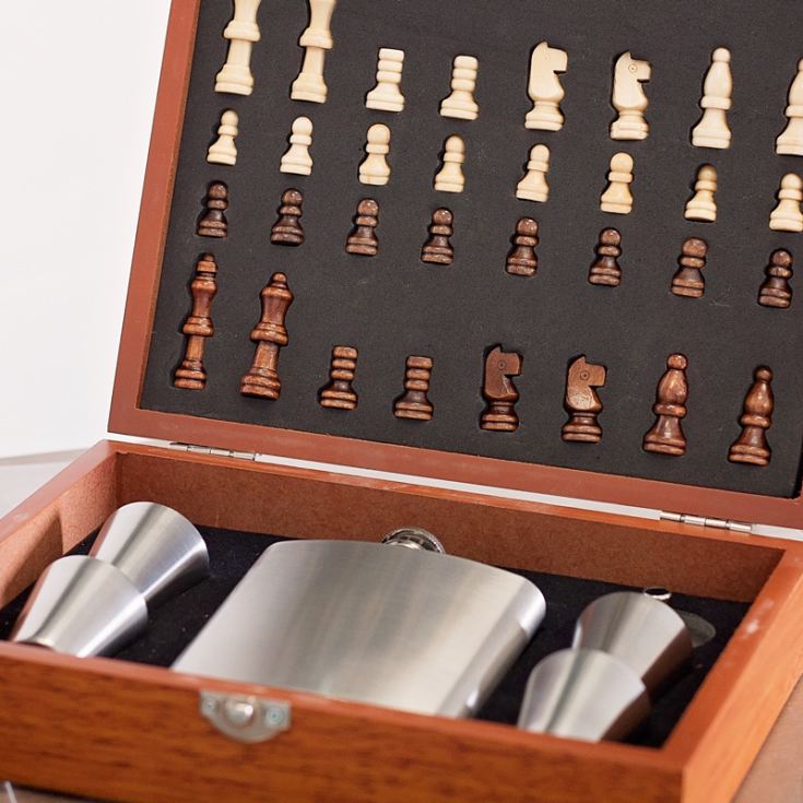 Personalised 6oz Flask In Wooden Chess Set Box With 4 Cups & Funnel product image