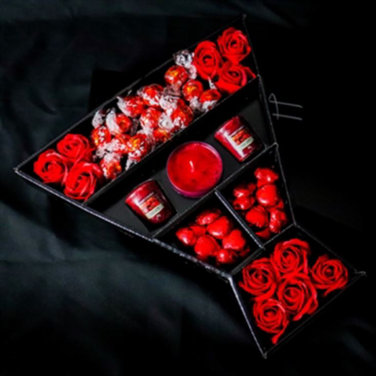 Lindt Lindor & Yankee Candle Bouquet Red Roses product image