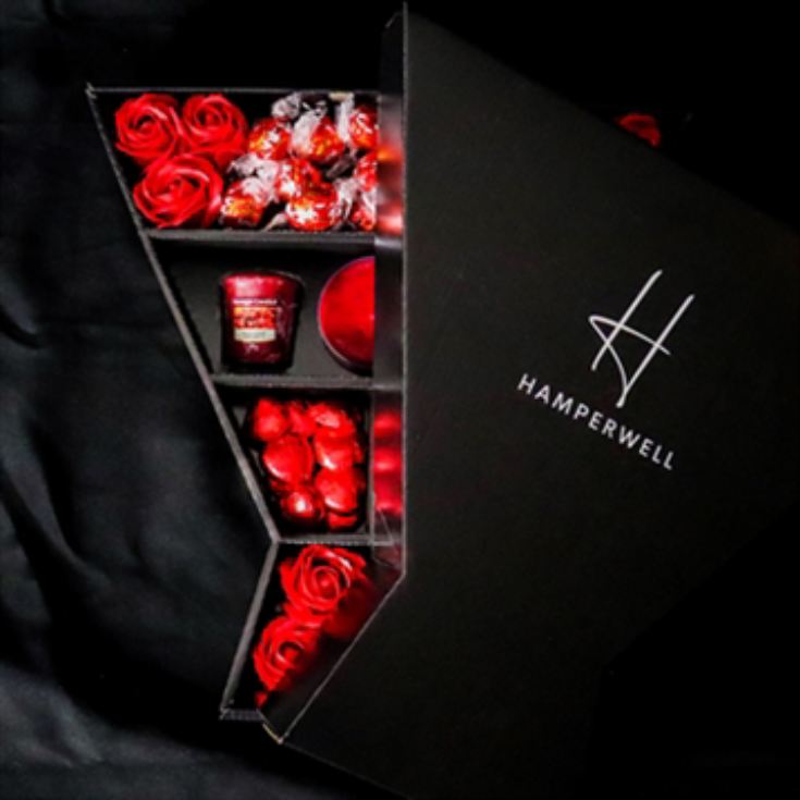 Lindt Lindor & Yankee Candle Bouquet Red Roses product image
