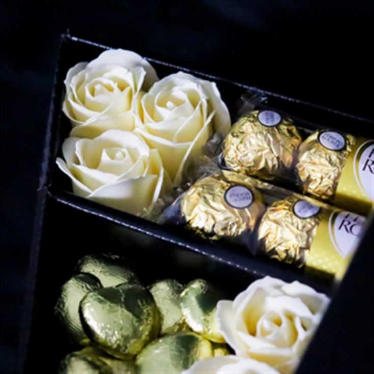 Ferrero Rocher & Raffaello Bouquet Red Roses product image