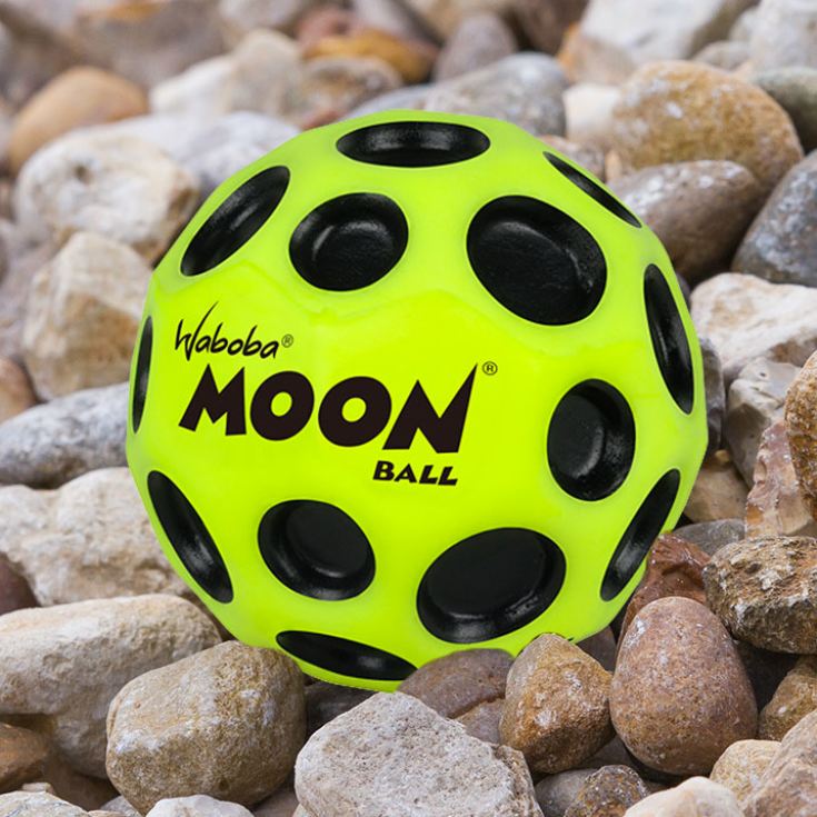 nike howlin moon ball