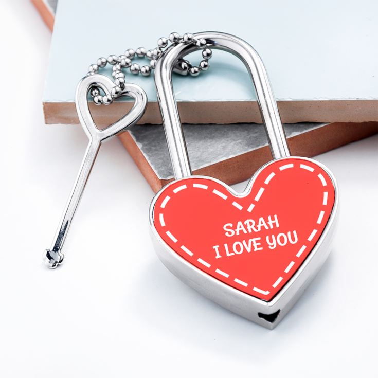 Personalised Parisienne Heart Padlock product image