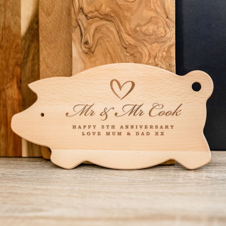 Personalised 5th Anniversary Wooden Pig Chopping Board product image