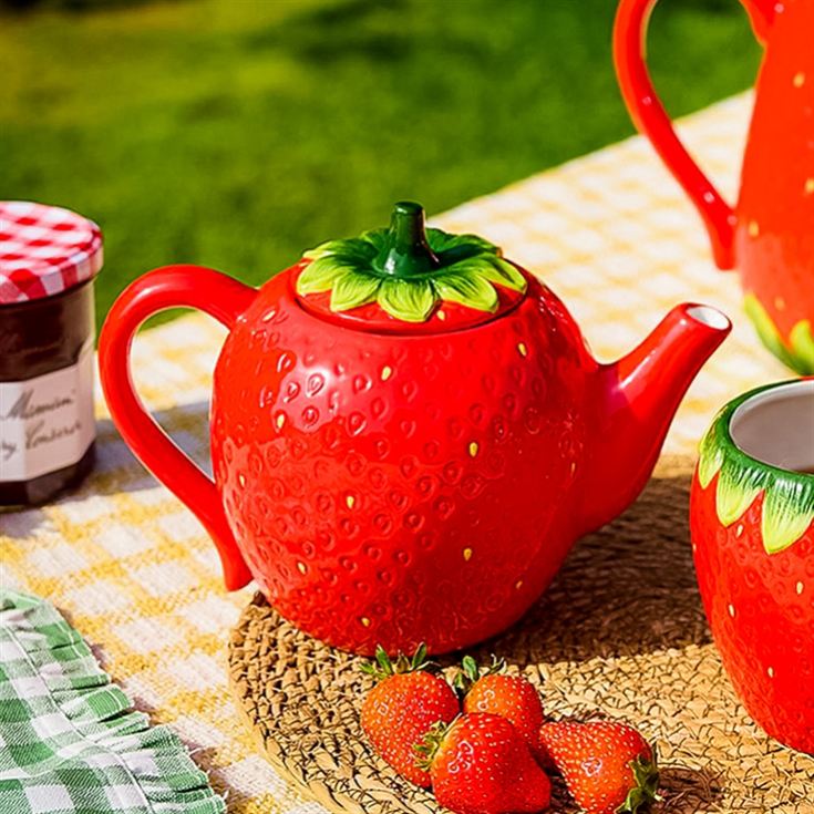 The Cottage Garden Strawberry Teapot product image