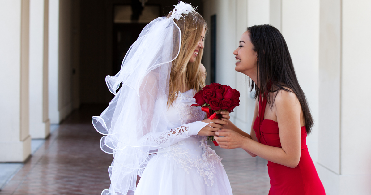 Bride saying thank you to her bridesmaid